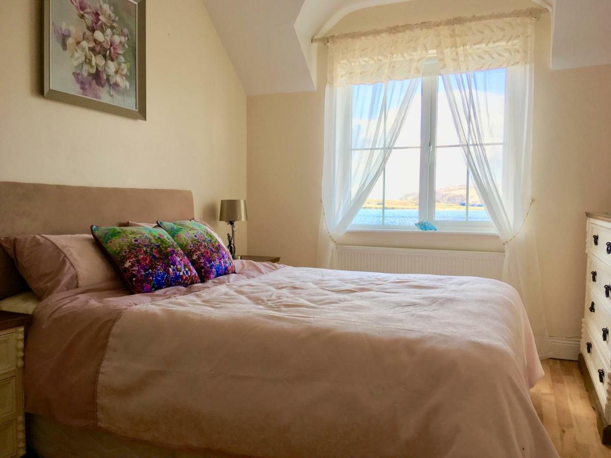 Fuchsia House Villa Knights Town Bagian luar foto